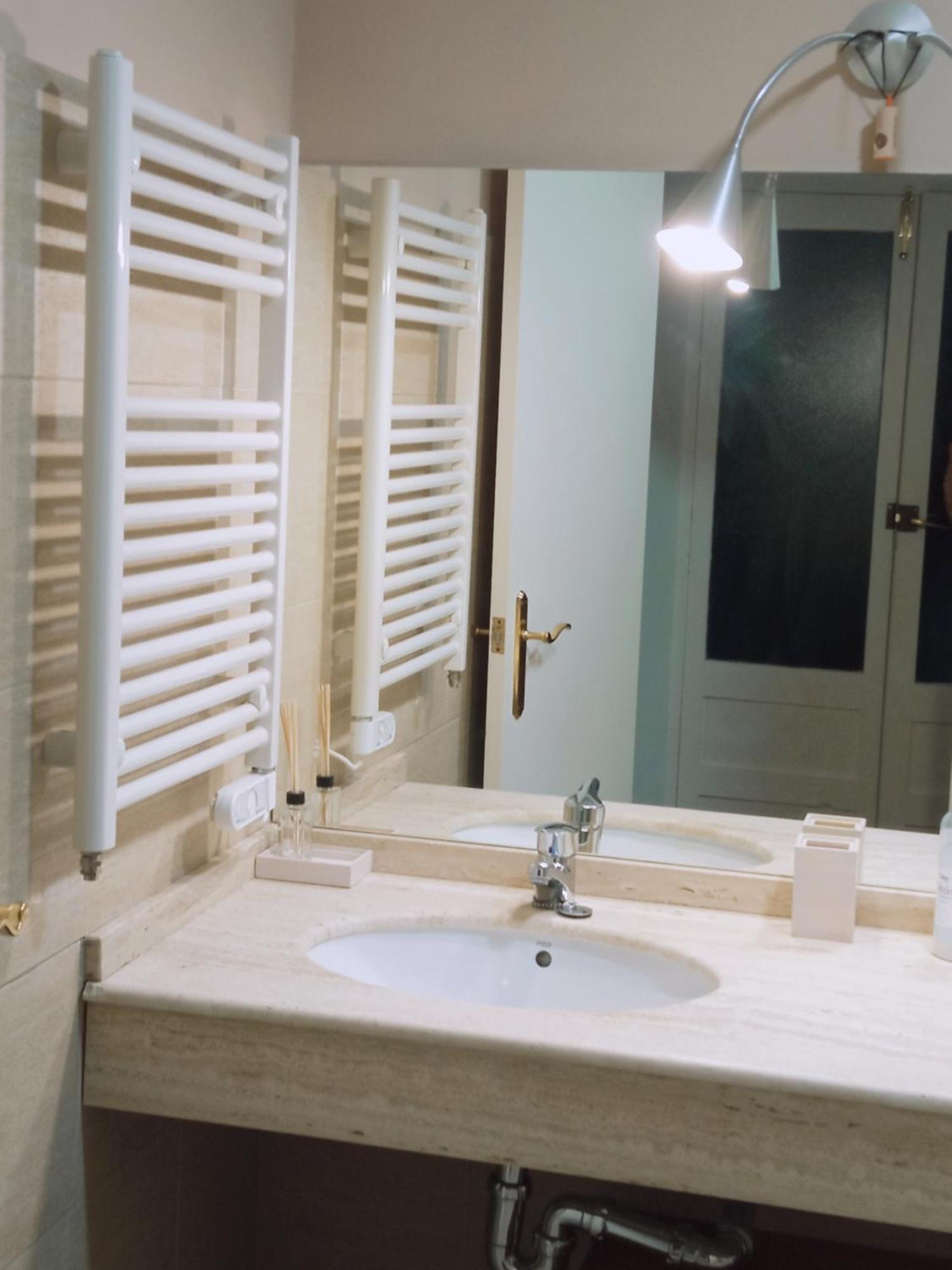 Apto La Almena 2 Junto A Plaza Mayor,2 Habitaciones,Parking Gratuito Caces Εξωτερικό φωτογραφία