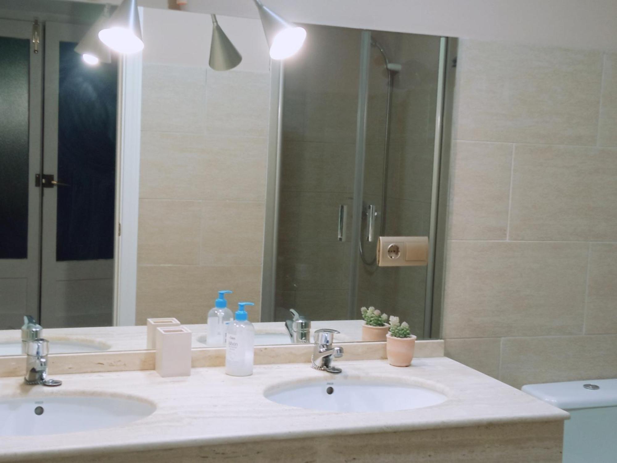 Apto La Almena 2 Junto A Plaza Mayor,2 Habitaciones,Parking Gratuito Caces Εξωτερικό φωτογραφία
