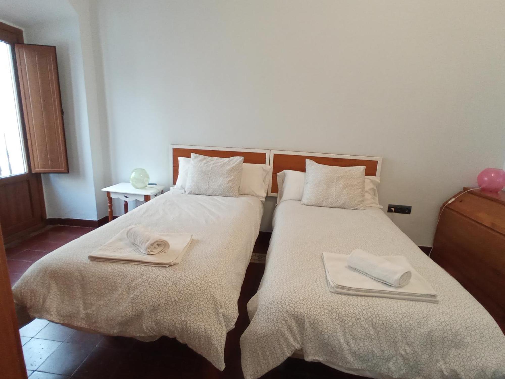 Apto La Almena 2 Junto A Plaza Mayor,2 Habitaciones,Parking Gratuito Caces Εξωτερικό φωτογραφία
